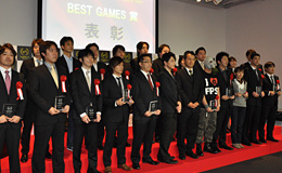 “BEST GAMES 2009” を授賞した各社の代表者